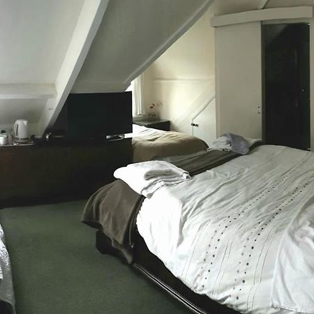 The Adelphi Bed & Breakfast Нюкасъл ъпон Тайн Екстериор снимка